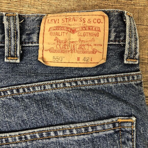 Levi's 505 Vintage Relaxed Fit Jean Shorts Men's Size 42 Jhorts - Picture 3 of 9